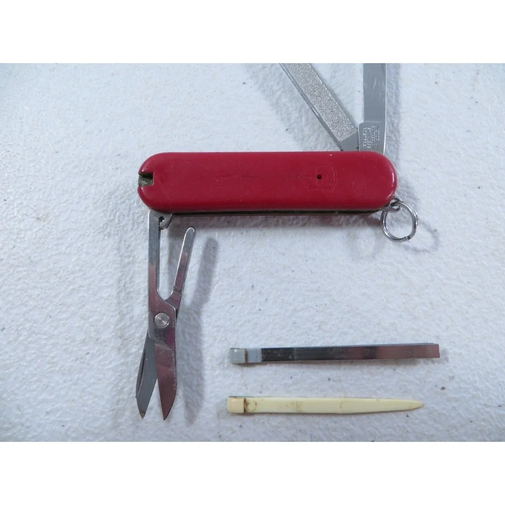 Victorinox Swiss Army Knife Classic SD‎ Red W/ 5 Tools